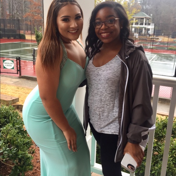 Prom dress! - Picture 6 of 8